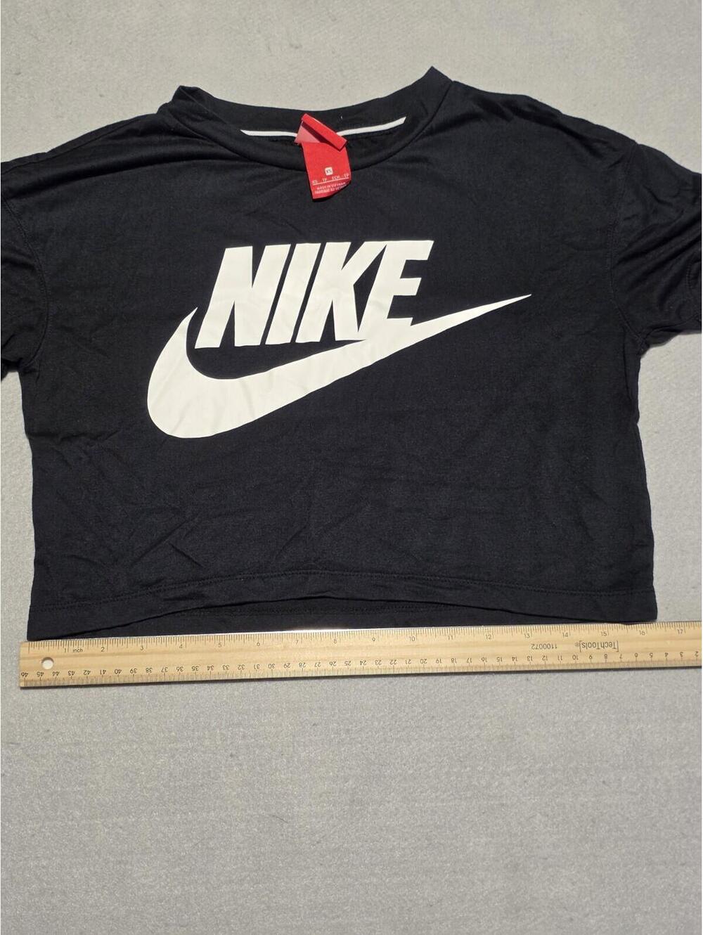 Nike Women's Sportswear Essential Crop Top T-Shirt Black White Logo XS - Picture 7 of 10